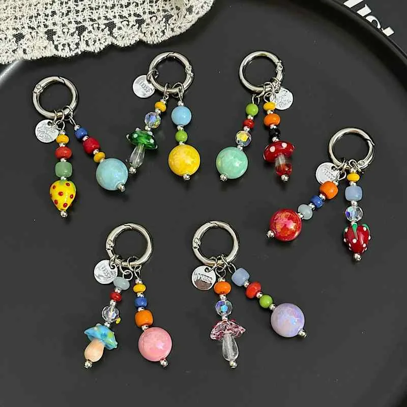 スマホストラップ レディース ビーズ イチゴ キノコ カラフル チャーム バッグチャーム かわいい おしゃれ 落下防止 ハンドメイド ストラップ