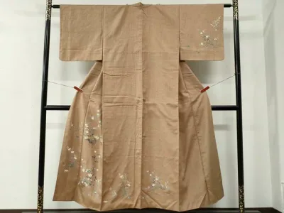 Heiwaya Kimono ●Homongi Pongee fabric Branch flower pattern Gold color Pure silk Special item CABC7105yc