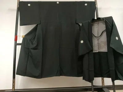 平和屋着物●男性 黒紋付 羽織セット 正絹 逸品 AABH0592fy