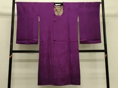平和屋着物#道行コート 色無地 亀甲桐地紋 暗紅色 ロング丈 正絹 逸品 CABH7047in