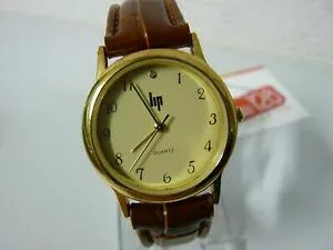 【送料無料】腕時計 モントルリップフェムドレマロンヌーヴフォンピオンネmontre lip femme doree marron neuve fonctionne