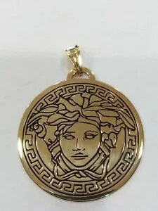 【送料無料】ジュエリー・アクセサリー クラゲシンボルラウンドペンダントシルバーciondolo tondo con simbolo medusa ,in argento 925 dorato, nuovo