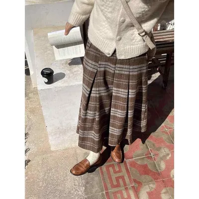 スカート 女性用 ウール混 チェック柄 秋冬 厚手 プリーツ ミドル丈 レトロ 学院風 暖かみ コート 合わせ 普段使い 膝丈 フレア シルエット カジュアル スタイル