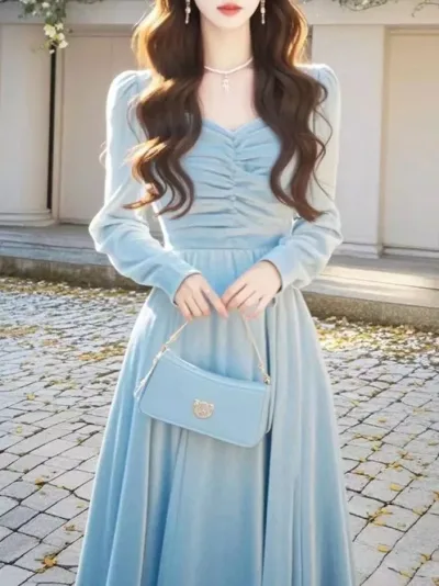 ワンピース レディース 秋冬 長袖 ロング丈 フレア Aライン ベルベット ベロア 高級感 上品 エレガント きれいめ 体型カバー ゆったり 大きいサイズ プラスサイズ 着痩せ 細見え お腹周り 二の腕カバー 切り替え クラシック フレンチスタイル 異素