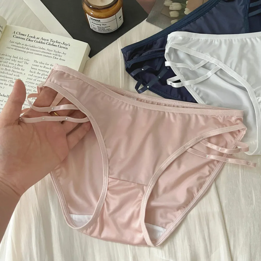 送料無料 ショーツ セット 大人 インナー パンティ 女子 ショーツのみ 4タイプ 超可愛い 10枚セット パンツ 通気 美尻 すっぽり 抗菌防臭 快適 スタンダード 肌着 レディース 女性下着 ショーツセット 中学生 高校生 三角 睡眠 ランダム 純綿 ブルー ホワイト イエロー