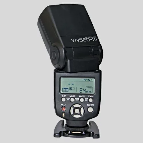 【YN560三代目!!】【正規品 純正品 3ヶ月保証!!】 YN560 III Yongnuo製 通用型 Canon/Nikon/Pentax/Olympus対応 Speedlight フラッシュ・ストロボ YN560 II後継モデル 高出力スピードライト