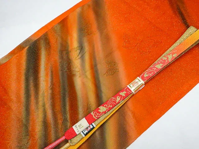 【中古】和装小物 帯揚げ帯締めセット 帯揚 帯締 蝶文 高麗組 金糸 25w07-9656【リサイクル】 IDnet