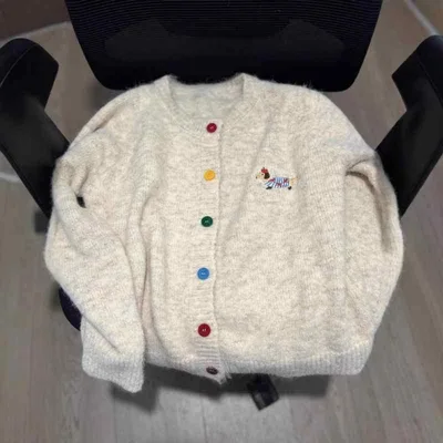 レディース カーディガン 羽織 ニット セーター トップス 刺繍 花柄 長袖 丸め 丸首 クルーネック 前開き ゆったり 体型カバー 着痩せ 暖かい 防寒 20代 30代 40代 大人 カジュアル 通勤 お出かけ 秋 冬