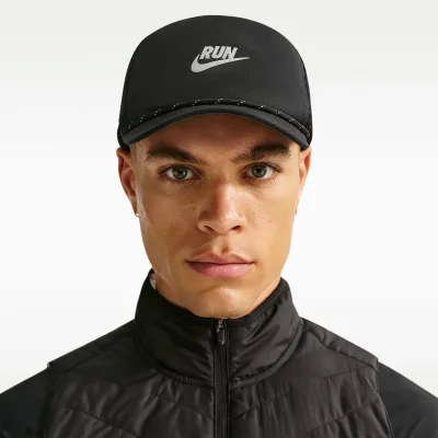 ナイキ ナイキ プロ Dri-FIT アンストラクチャード スウッシュ ラン キャップ(ブラック/アンスラサイト/グレー/グレー・サイズ:M/L) IO8269-010-M/L NIKE