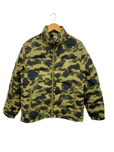 【中古】A BATHING APE◆ダウンジャケット/L/ポリエステル/KHK/カモフラ/001GDI201002H【メンズウェア】