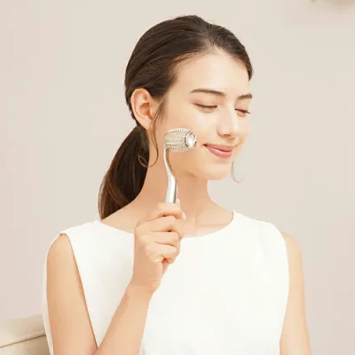 【送料無料】Cellsh フェイシャルエステローラー