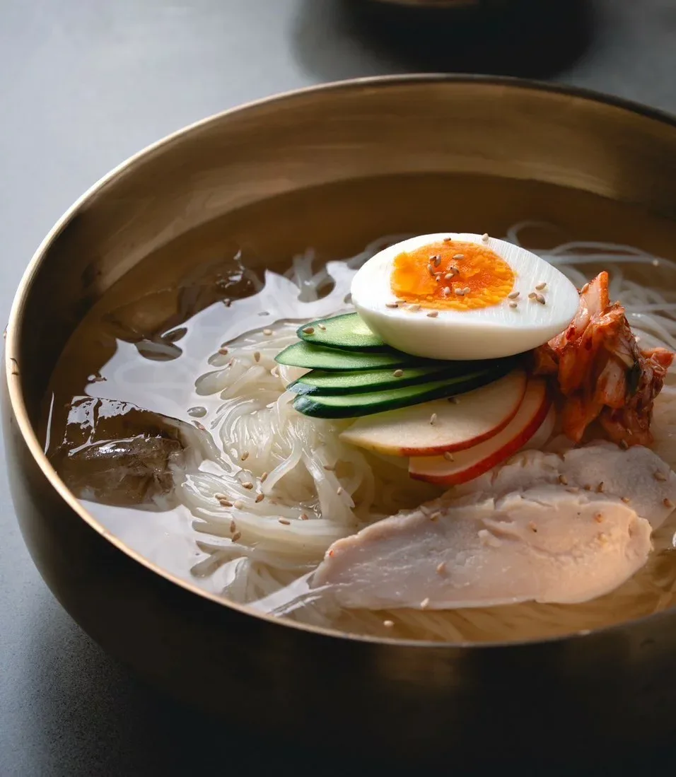 韓国冷麺(4食セット)当店1番人気の冷麺が4食1000円。簡易包装ですが冷麺の味は正規品と同じです【1000円ポッキリ 韓国 料理 本場 本格 大阪鶴橋 キムチ屋 焼肉屋 冷麺 簡単 訳あり 夏の昼ご飯 手軽 時短 日本人好みの韓国グルメ】【メール便】【送料無料】