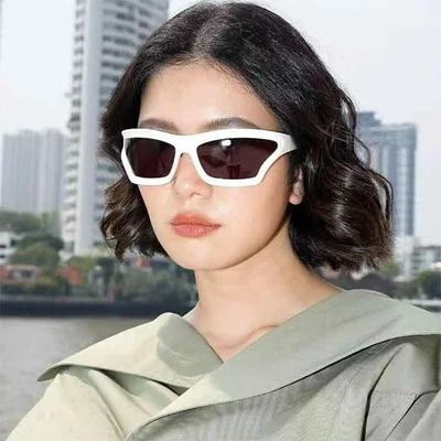 紫外線対策 春夏 ドライブ 軽量 きれいめ サングラス Y2K 日焼け対策 女性用 サイクリング PC素材 アイウェア スクエア型 レディース スポーツ 上品 アウトドア UV400カット 欧米風 カジュアル