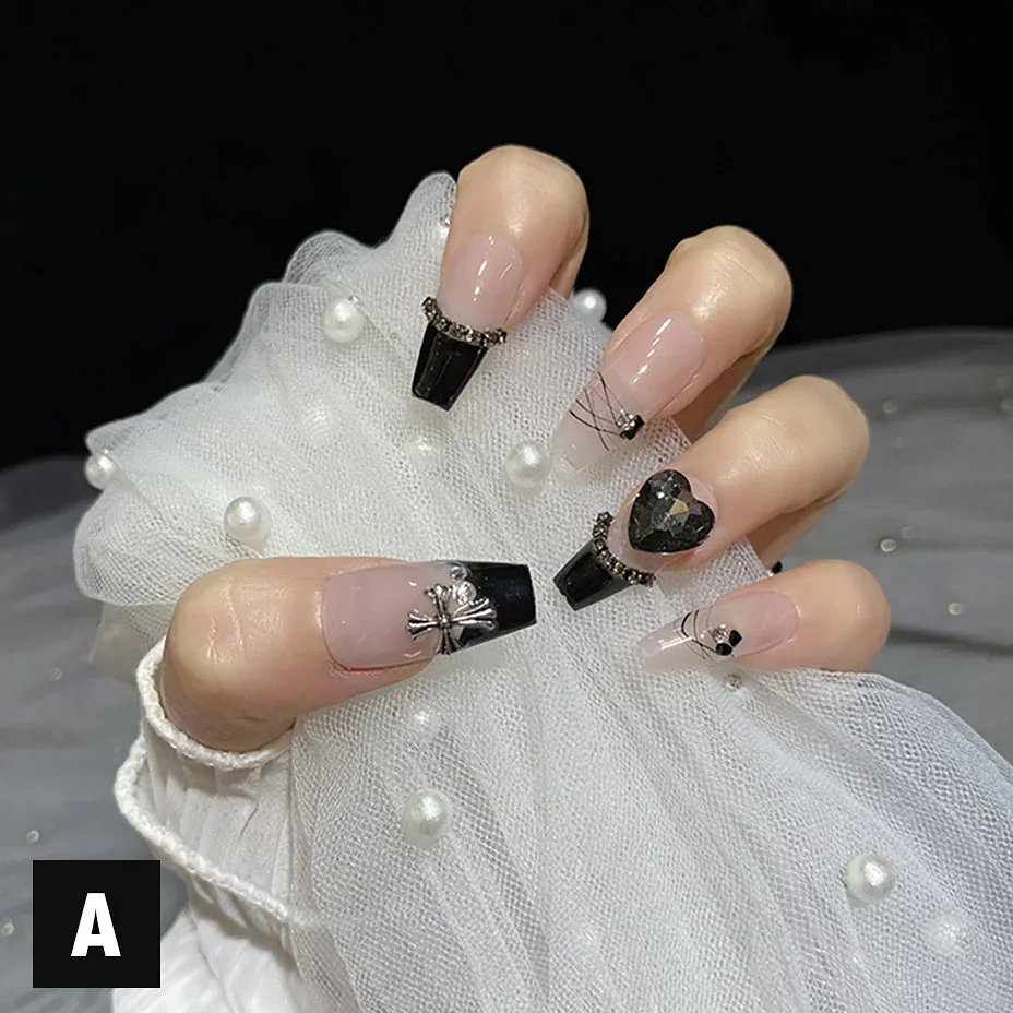 ネイルチップ ロング 黒 スクエア リボン ギャル 両面テープ おしゃれ 可愛い かわいい 韓国 キラキラ 繰り返し 蝶チェーン 剥がせる 星 紫 ピンク 白 グレー レディース ギフト プレゼント 2026 秋 秋冬 冬
