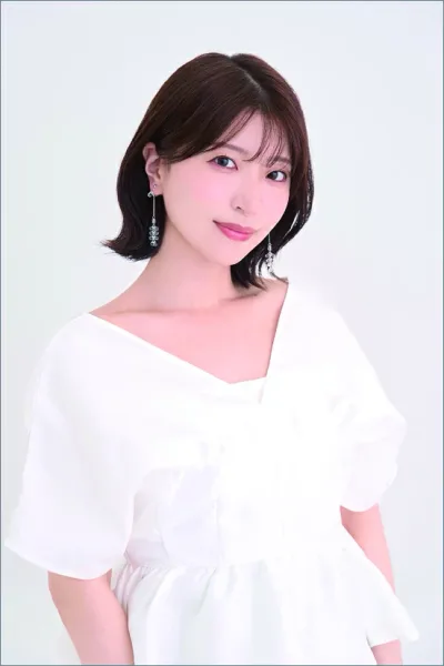 卓上 八巻アンナ 2027年カレンダー 27CL-273