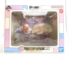BANDAI SPIRITS 一番くじ SPY×FAMILY You made my day ラストワン賞 カードホルダー付きフィギュア アナザーカラーver.