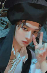 StrayKids JYP SHOP LeeKnow 樂-STAR