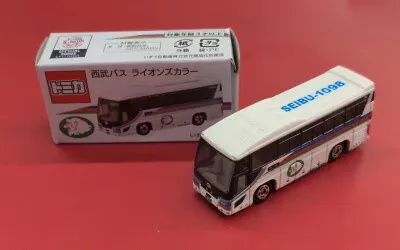 タカラトミーアーツ トミカベトナム製 トミカ 西武バス ライオンズカラー / いすゞガーラ ST25