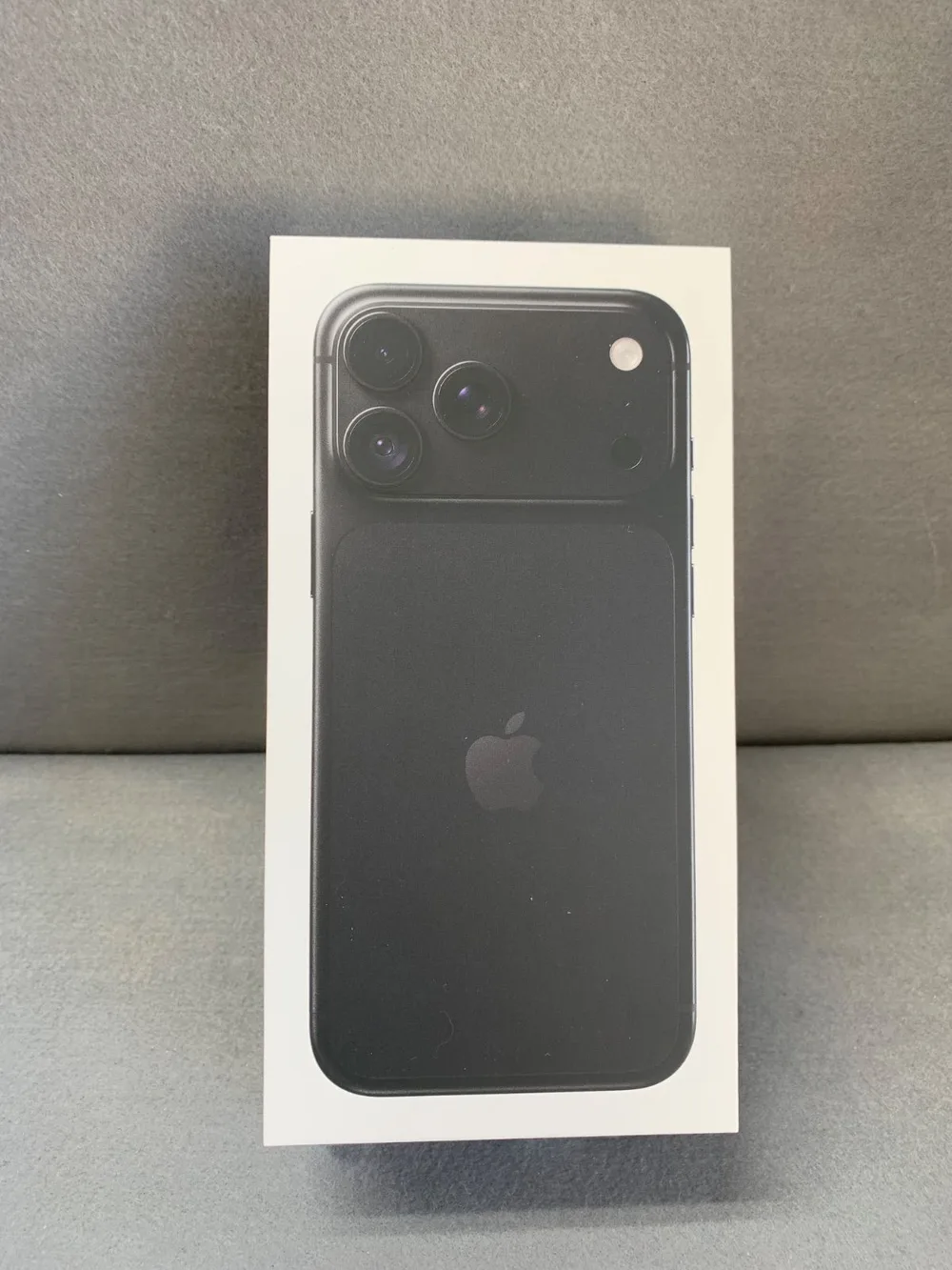 新品未開封 Appleストア版 SIMフリー iPhone18 Pro Max 256GB ブラック色