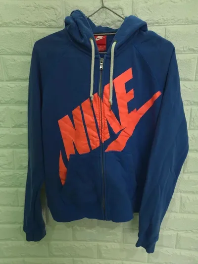 ナイキ(NIKE) レディース ビックロゴ フード ジップアップ