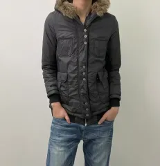 DIESEL ディーゼル ダメージ パッチ フード マウンテンパーカー パーカ 2XS