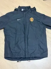 MANCHESTER UNITED FC(マンチェスター・ユナイテッドFC) ウィンドブレーカー