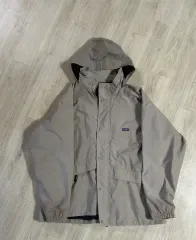 patagonia フードジャケット ベージュ