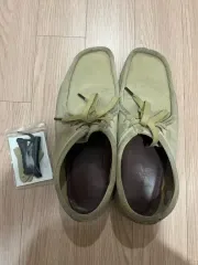 (265) Clarks ワラビー メイプル UK8.5