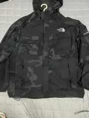 THE NORTH FACE ザノースフェイス カモフラージュ ウィンドブレーカー