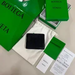 百貨店購入/26年式 BOTTEGA VENETA ボッテガ・ヴェネタ 二つ折り財布