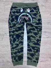 A BATHING APE 1st カモフラ シャーク スウェット ジョガーパンツ グリーン