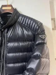PRADA プラダ 光沢 バイカー ダウンジャケット ブラック 50サイズ 出品