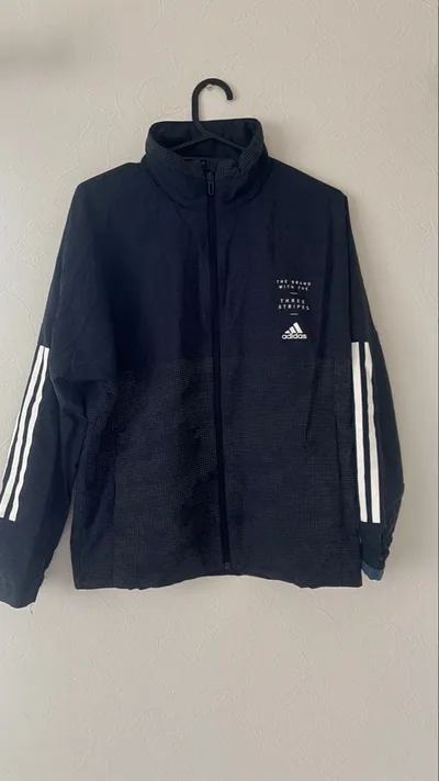 adidas アディダス ウィンドブレーカー