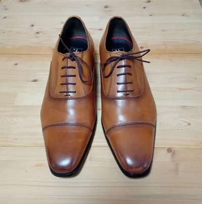 MADRAS INC. ストレートチップ レザーシューズ