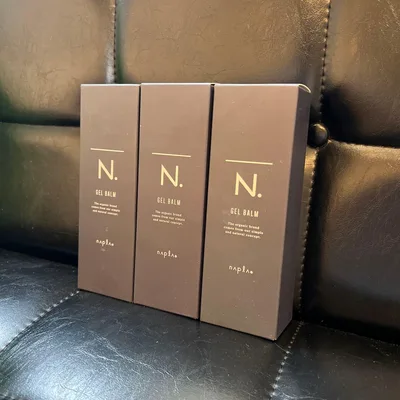 N. エヌドット ジェルバーム