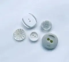 【匿名配送】ヴィンテージ ボタン 12個セット ホワイト系 手芸 ハンドメイド