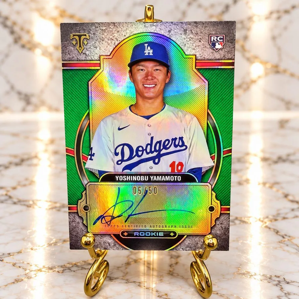 【50枚限定】山本由伸 直筆サイン ルーキーカード Triple Threads