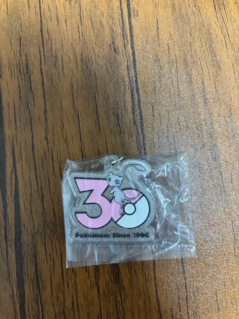 ポケモン 30周年 ミュウ チャーム