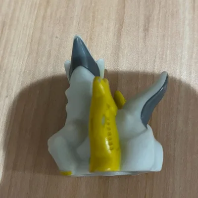 ポケモン フィギュア ホワイト イエロー