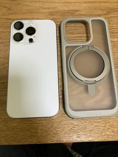 iPhone 16 Pro 256GB 本体 Ankerケース付