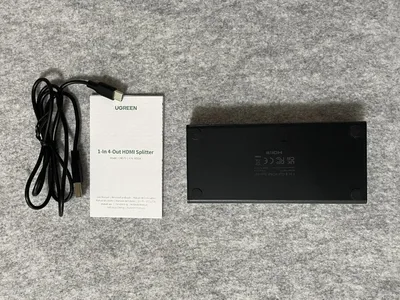 UGREEN 1-In 4-Out HDMI Splitter 本体