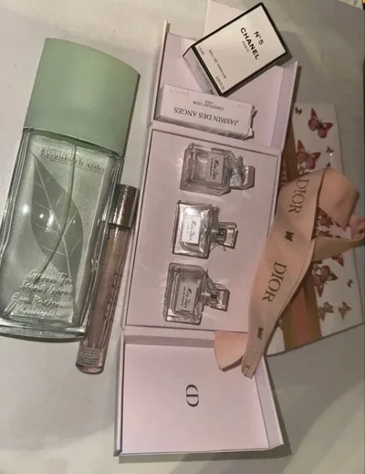 香水まとめ売り CHANEL Dior Elizabeth Arden