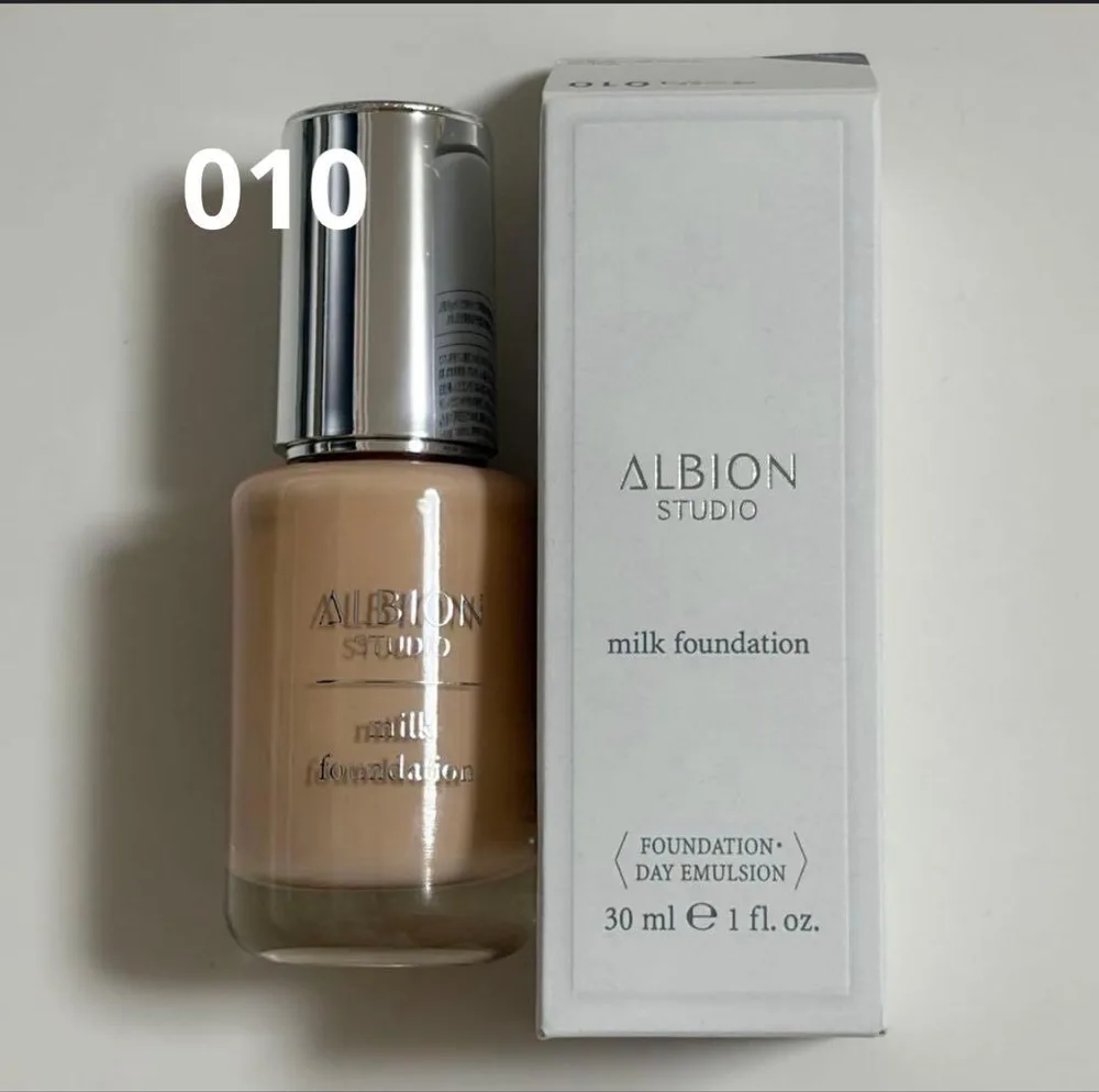 ALBION STUDIO ミルク ファンデーション 010