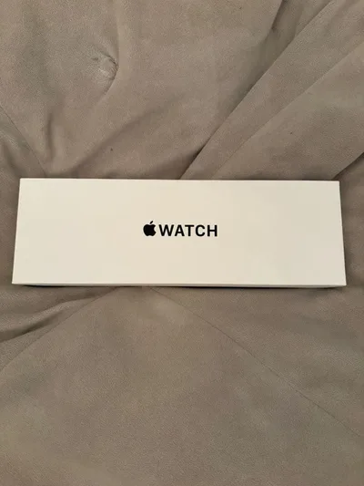 新品未開封!Apple Watch SE 40mm Starlight GPS