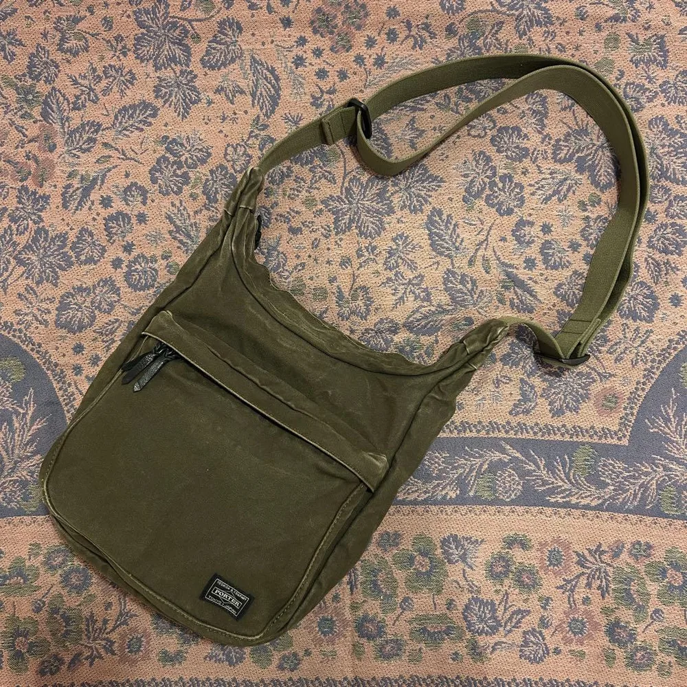 PORTER ポーター ショルダーバック ビート カーキ キャンバス カーキ 鞄
