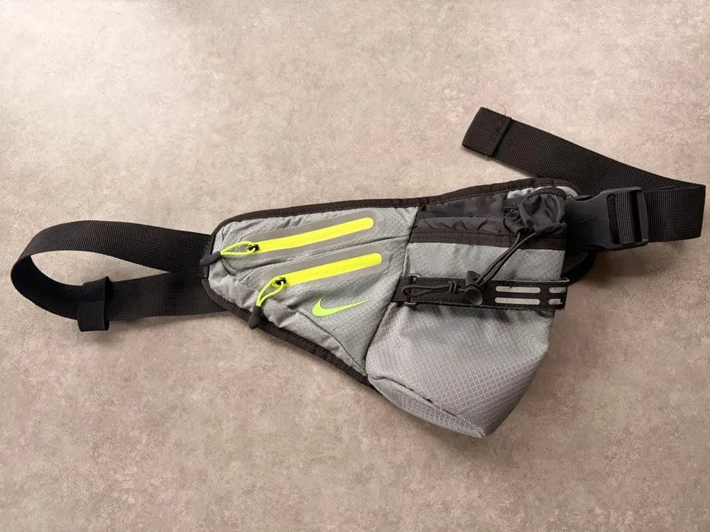 NIKE ランニング用 ウエストポーチ ブラック