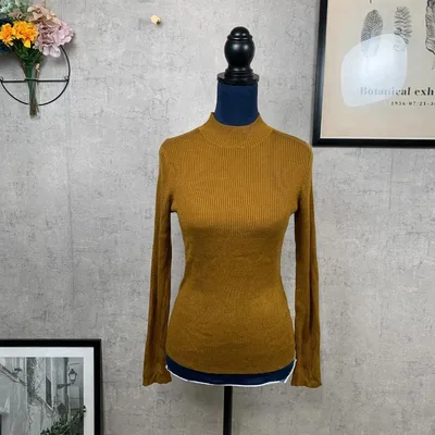【美品】GU ニット セーター ハイネック リブニット M ベージュ 無地