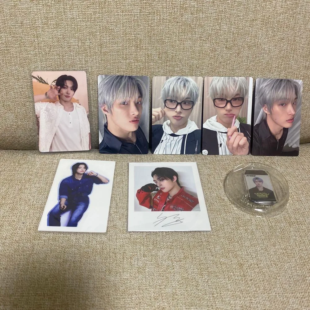 ATEEZ フォトカード・ステッカー・キーホルダーセット