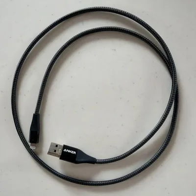 Anker lighteningケーブル 0.9m