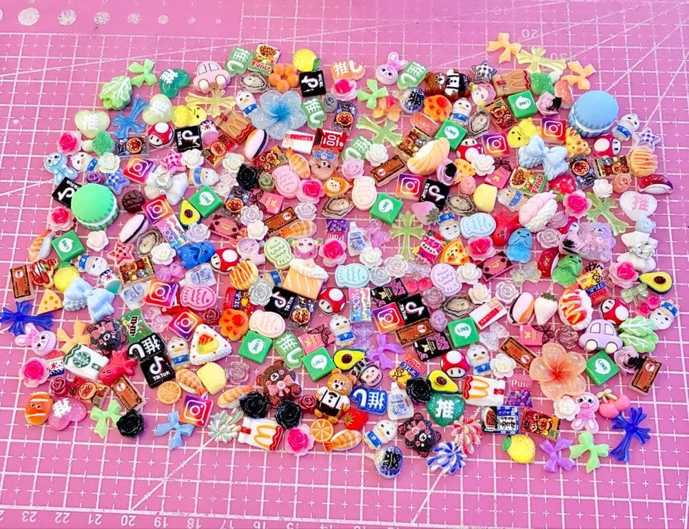 【セール】ネイルパーツ☆300個以上☆まとめ売り①